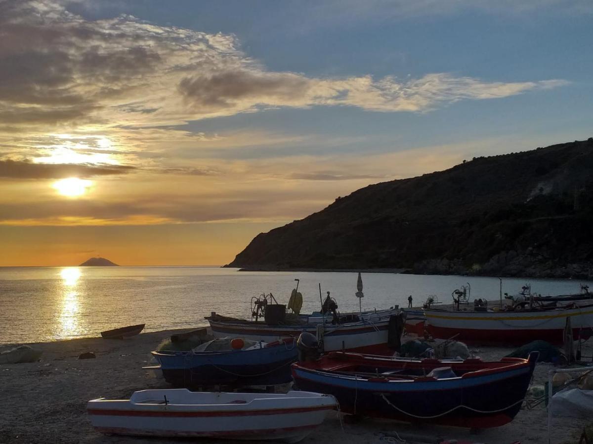 Le Terrazze Di Martina Villa Nicotera Buitenkant foto